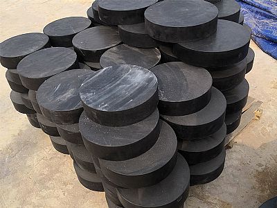 泰州板式橡胶支座由若干层橡胶片与薄钢板经加压硫化